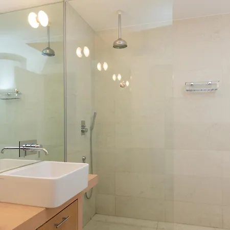 White And Brown Exclusive Loft With Terrace - Free Parking - M2 Station Apartament *