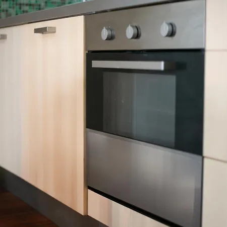White And Brown Exclusive Loft With Terrace - Free Parking - M2 Station Апартаменты *